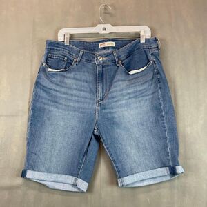 Signature Levi Strauss Bermuda Shorts Men’s Blue Size 40 Stretch Casual Outdoor